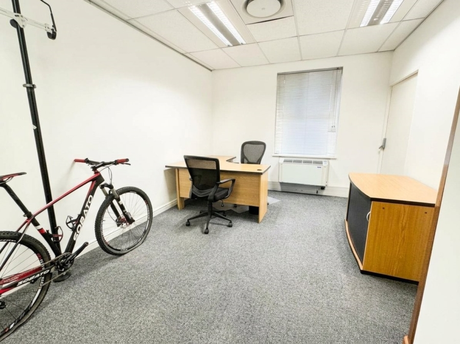 To Let Commercial Property for Rent in Mowbray Western Cape